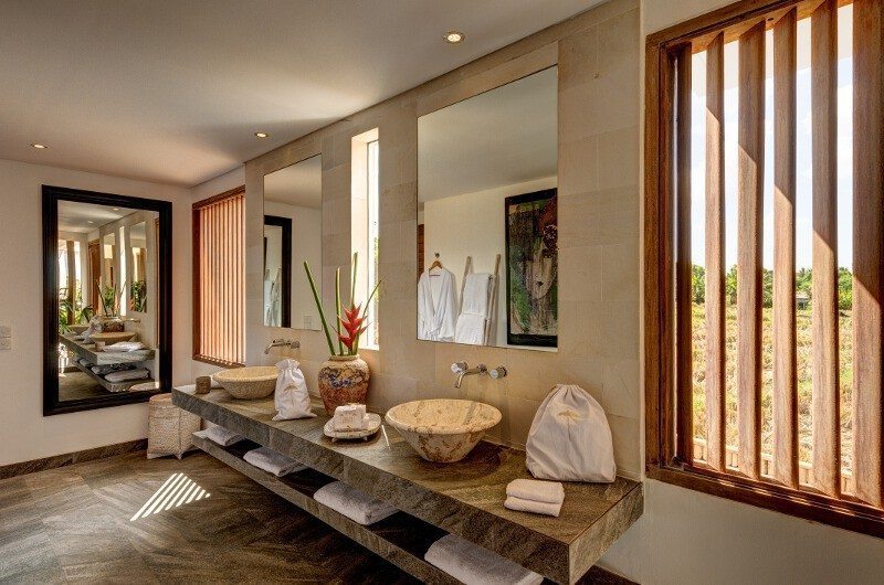 Abaca Villas His and Hers Bathroom with Mirror, Petitenget | 6 Bedroom Villas Bali