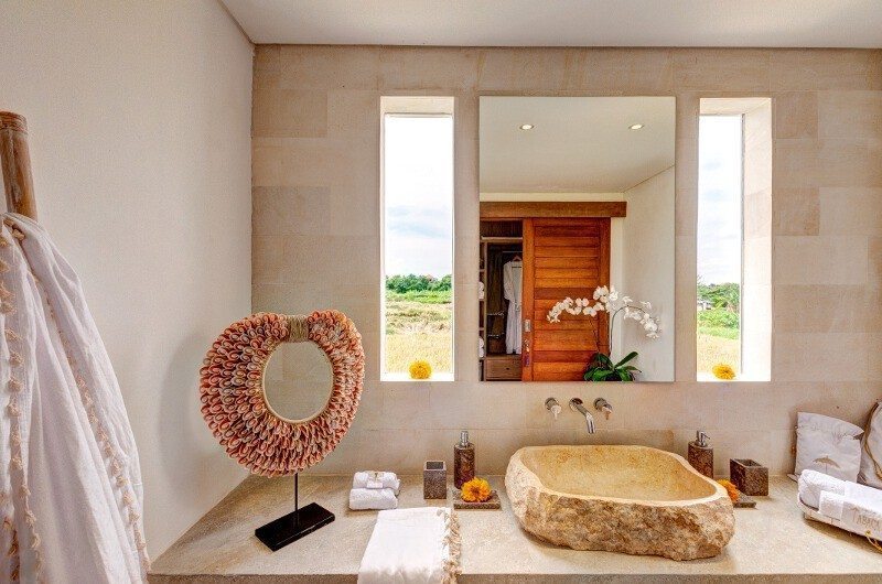 Abaca Villas Bathroom, Petitenget | 6 Bedroom Villas Bali