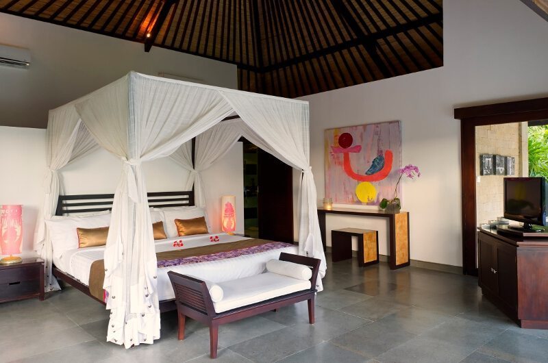 Chalina Estate Four Poster Bed with TV, Canggu | 6 Bedroom Villas Bali