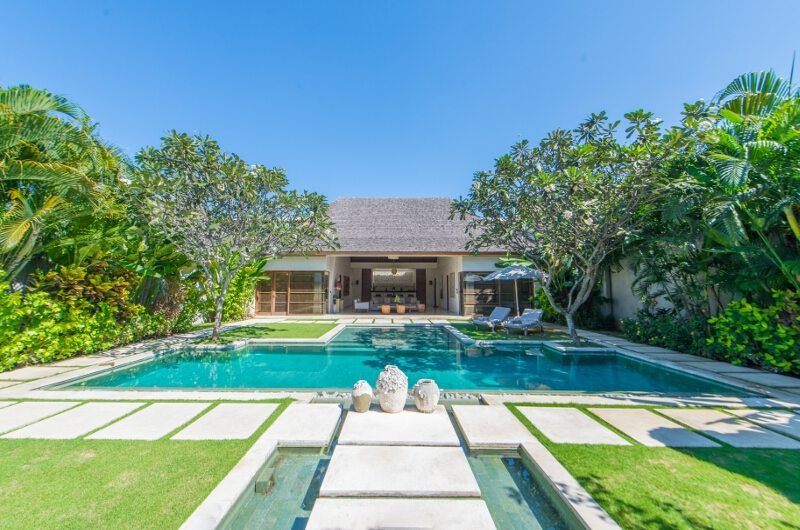 Nyaman Villas Pool Side, Seminyak | 6 Bedroom Villas Bali