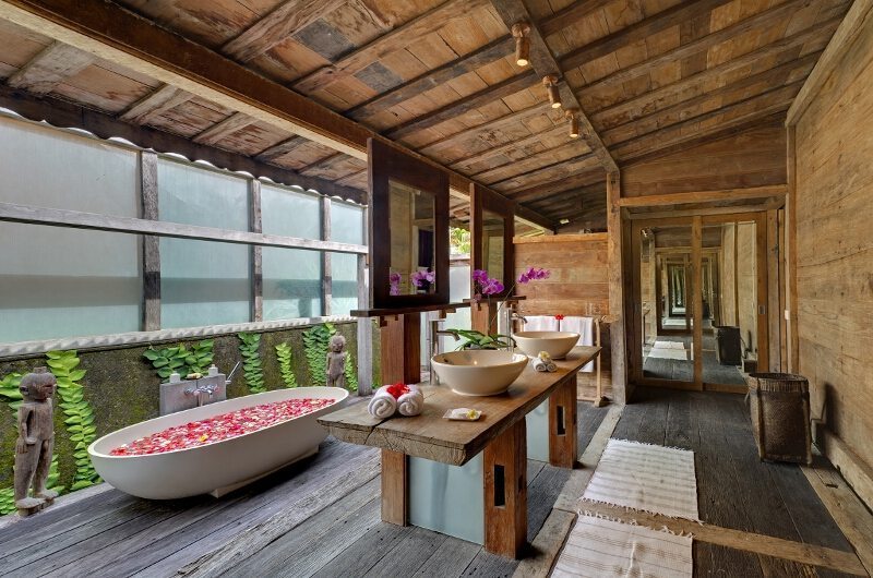Impiana Cemagi Romantic Bathtub Set Up, Seseh | 6 Bedroom Villas Bali