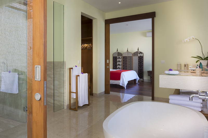 Pandawa Cliff Estate Bedroom and Bathroom, Ungasan | 6 Bedroom Villas Bali