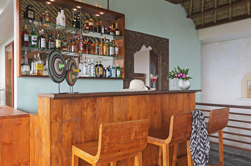The Longhouse Bar Counter, Jimbaran | 6 Bedroom Villas Bali