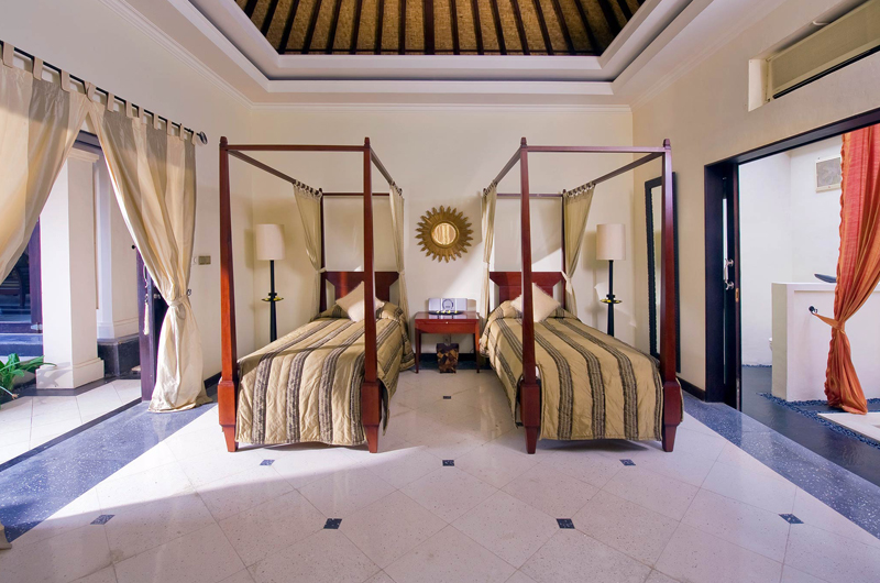 The Ylang Ylang Bedroom with Twin Beds, Gianyar | 6 Bedroom Villas Bali
