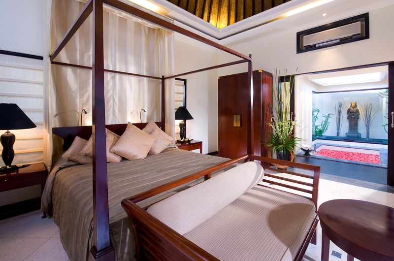 The Ylang Ylang Bedroom and Romantic Bathtub Set Up, Gianyar | 6 Bedroom Villas Bali