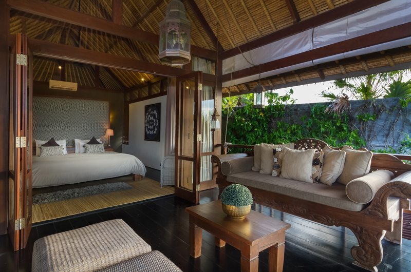 Villa Bayu Bedroom and Balcony, Uluwatu | 6 Bedroom Villas Bali