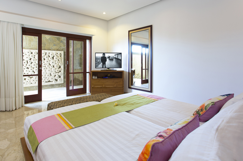 Villa Bayu Gita Bedroom with Mirror, Sanur | 6 Bedroom Villas Bali
