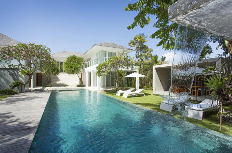 Villa Canggu Pool with Water Features, Canggu | 6 Bedroom Villas Bali