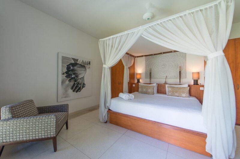 Villa Chocolat Four Poster Bed with Seating Area, Seminyak | 6 Bedroom Villas Bali