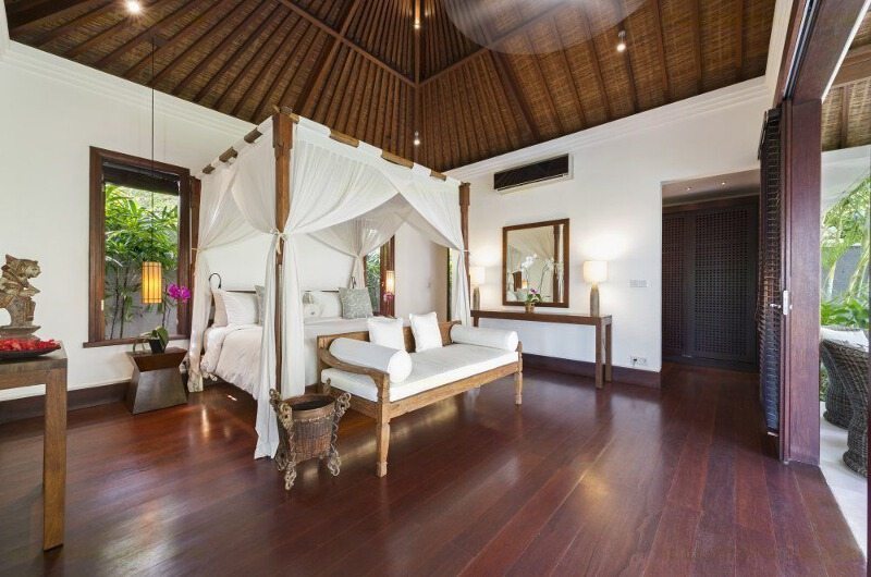 Villa Jagaditha Bedroom with Wooden Floor, Canggu | 6 Bedroom Villas Bali