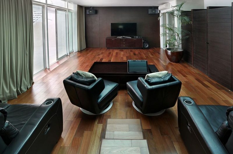 Villa Latitude Bali TV Room with Wooden Floor, Uluwatu | 6 Bedroom Villas Bali