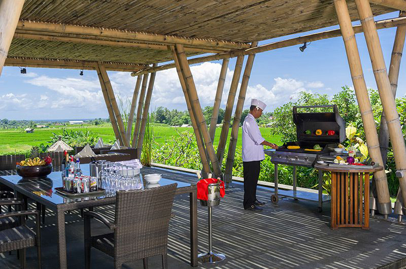 Villa Mandalay Outdoor Dining with Barbeque, Seseh | 6 Bedroom Villas Bali