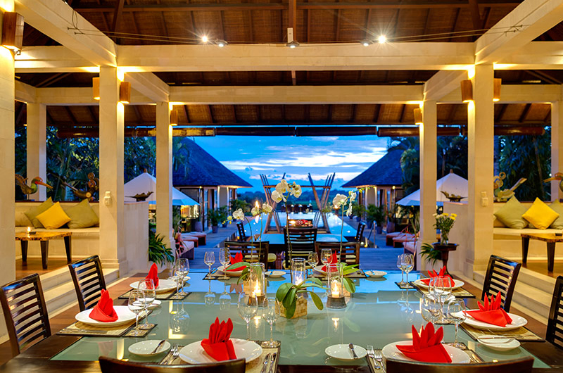 Villa Mandalay Dining Area with Pool View, Seseh | 6 Bedroom Villas Bali