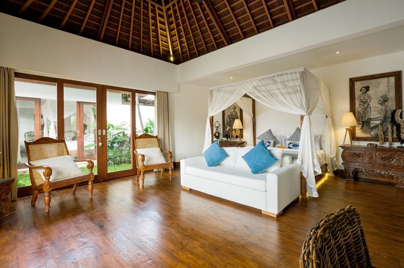 Villa Naty Bedroom with Seating Area, Umalas | 6 Bedroom Villas Bali