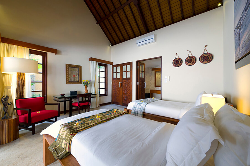 Villa San Twin Bedroom with Study Table, Ubud | 6 Bedroom Villas Bali