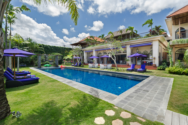 Villa Sayang D'Amour Pool Side, Seminyak | 6 Bedroom Villas Bali