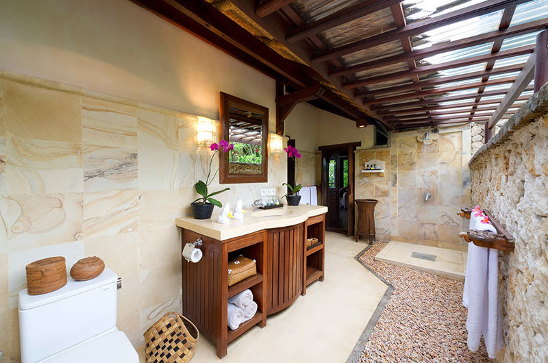 Villa Sungai Tinggi Semi Open Bathroom, Pererenan | 6 Bedroom Villas Bali