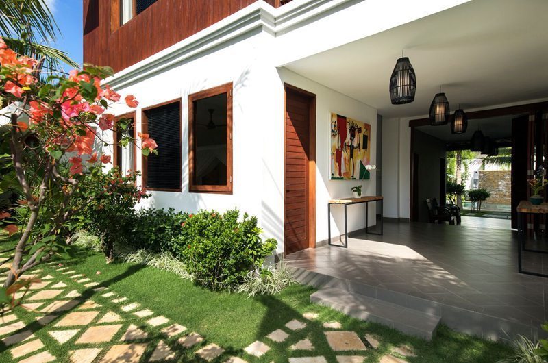 Villa Tangram Entrance, Seminyak | 6 Bedroom Villas Bali
