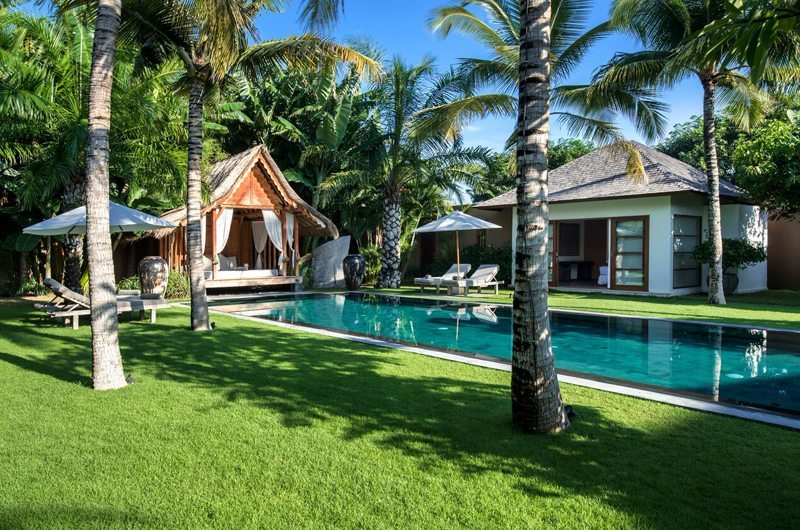 Villa Tiga Puluh Gardens and Pool, Seminyak | 6 Bedroom Villas Bali