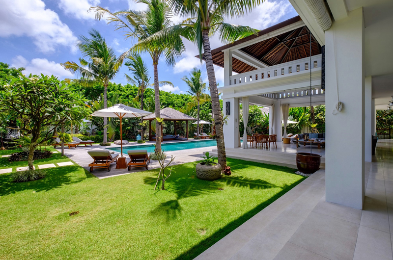 Villa Tjitrap Gardens and Pool, Seminyak | 6 Bedroom Villas Bali