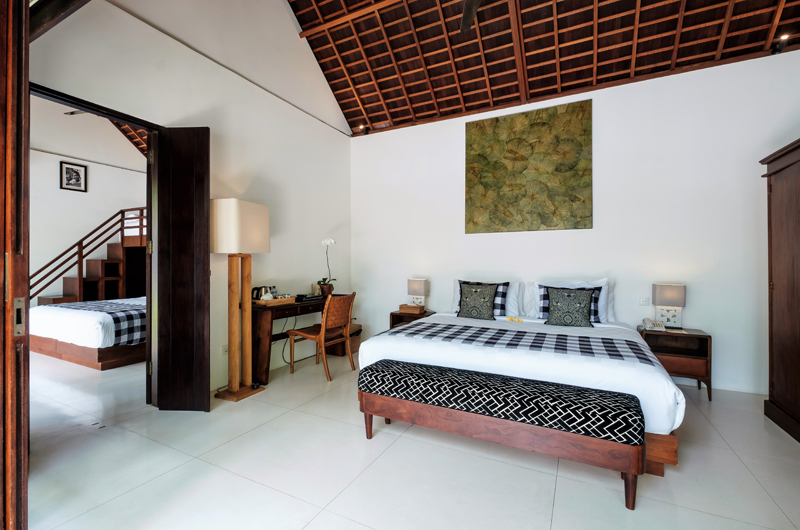 Villa Tjitrap Bedroom with Study Table, Seminyak | 6 Bedroom Villas Bali