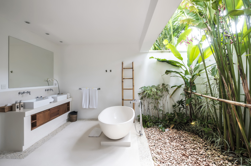 Villa Tjitrap Semi Open Bathroom, Seminyak | 6 Bedroom Villas Bali