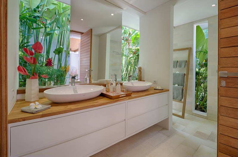 Villa Zambala His and Hers Bathroom, Canggu | 6 Bedroom Villas Bali